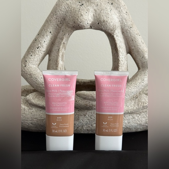 COVERGIRL Other - COVERGIRL Clean Fresh Skin Milk Foundation Dewy Finish-2PC